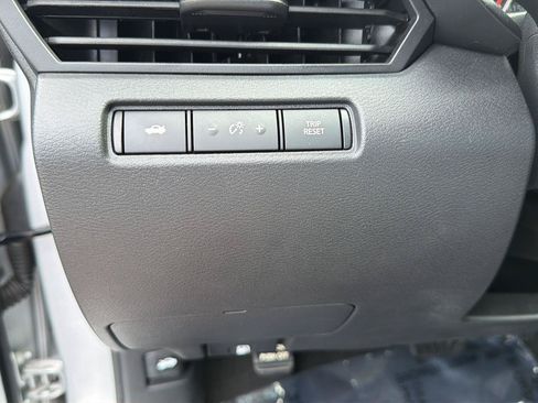 Used 2024 Nissan Altima 2.5 SV FWD image 19