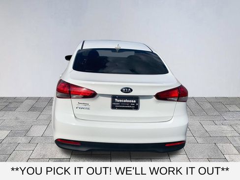 Used 2017 Kia Forte LX FWD image 6