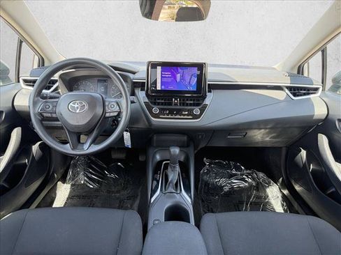 Used 2024 Toyota Corolla LE FWD image 14