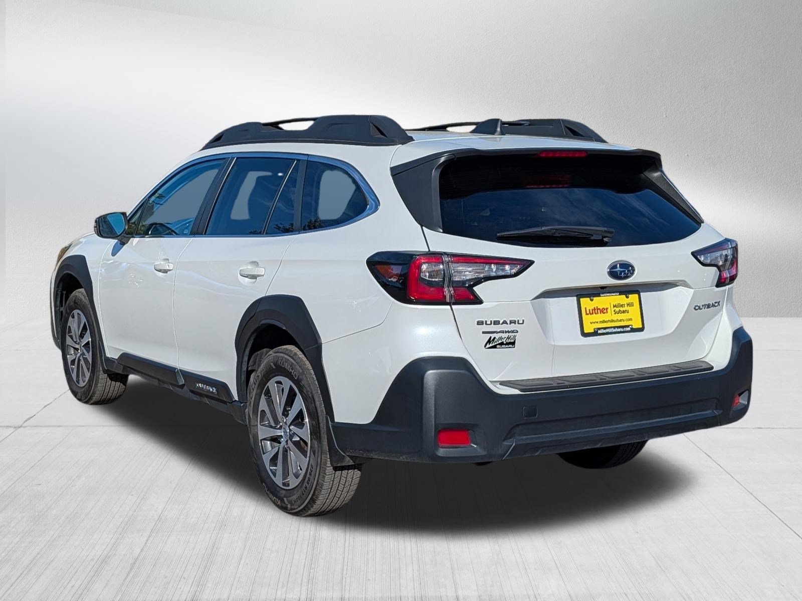 Used 2025 Subaru Outback Premium AWD/4WD image 5