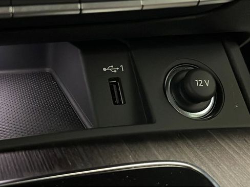 Used 2024 Audi Q5 e Premium w/ Convenience Package AWD/4WD image 31