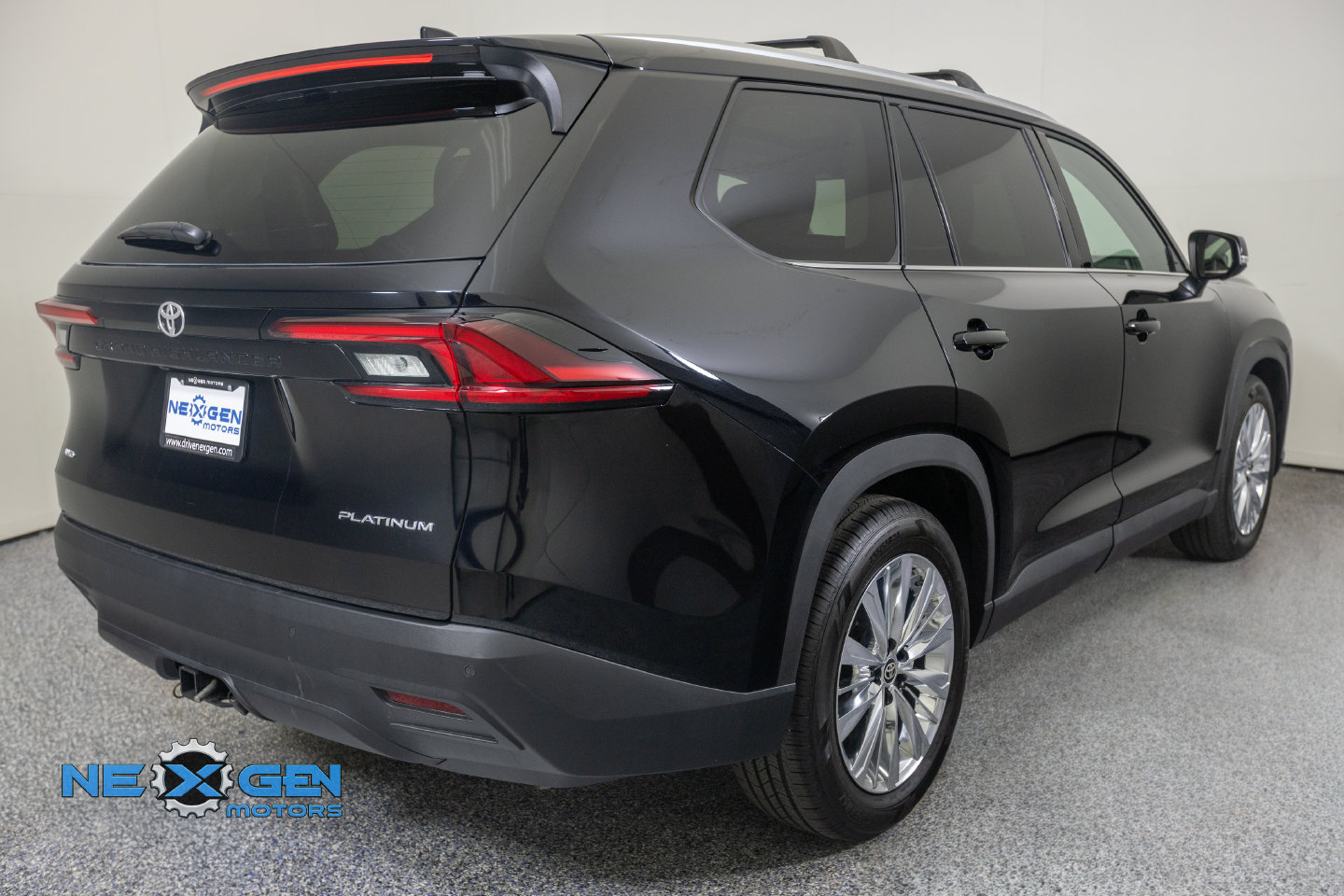 Used 2026 Toyota Grand Highlander AWD image 38