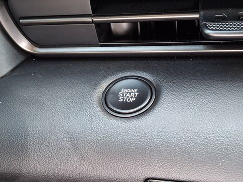 Certified 2025 Hyundai Elantra Sport image 25