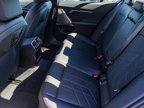 New 2026 BMW i5 eDrive40 w/ Premium Package image 21