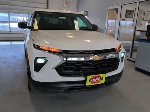 Used 2025 Chevrolet TrailBlazer LS w/ LS Convenience Package image 33