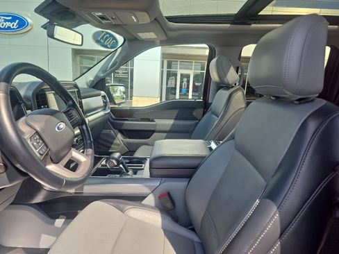 Used 2021 Ford F150 Lariat w/ Equipment Group 502A High AWD/4WD image 13