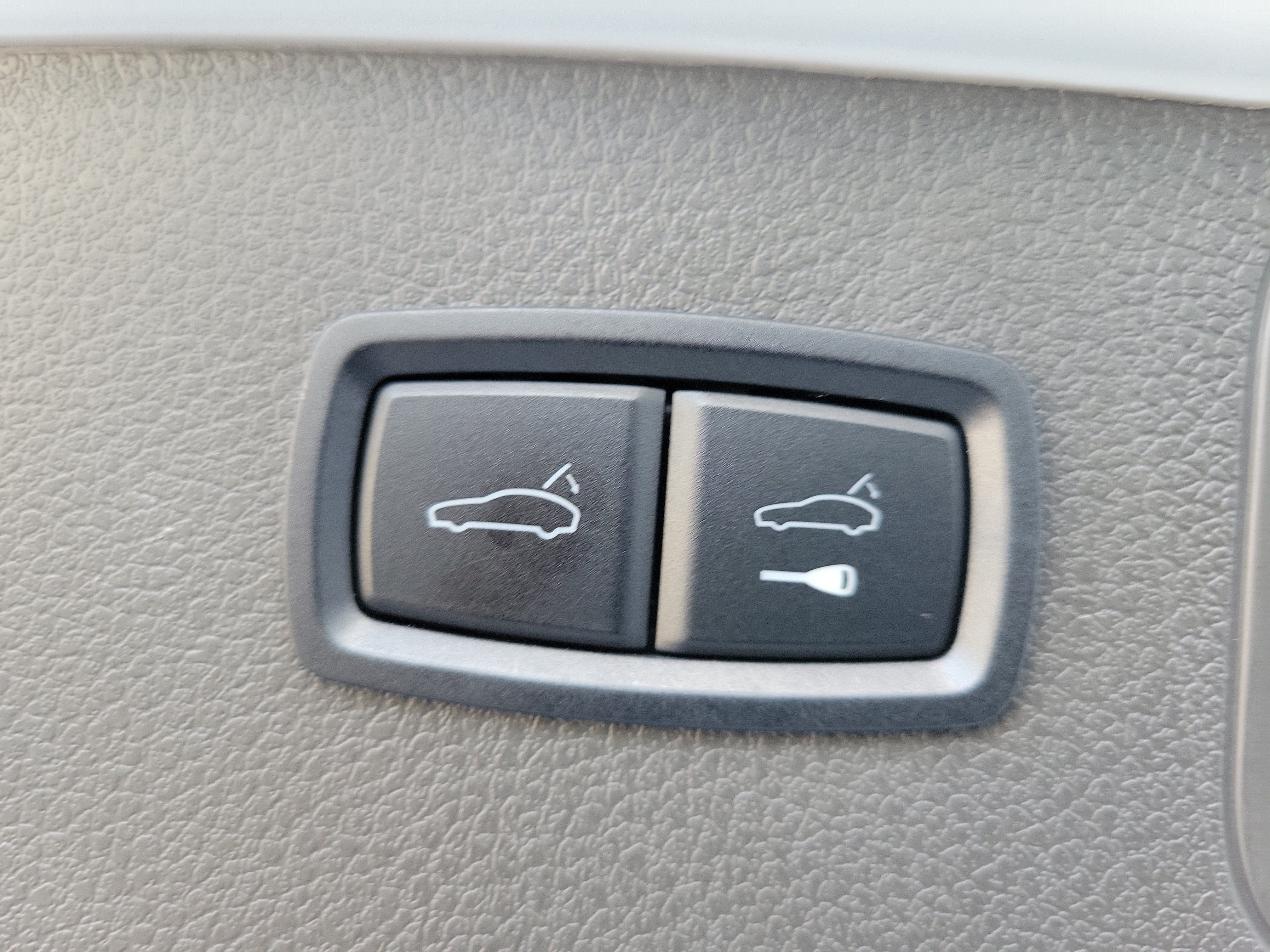 Used 2021 Porsche Macan AWD/4WD image 9