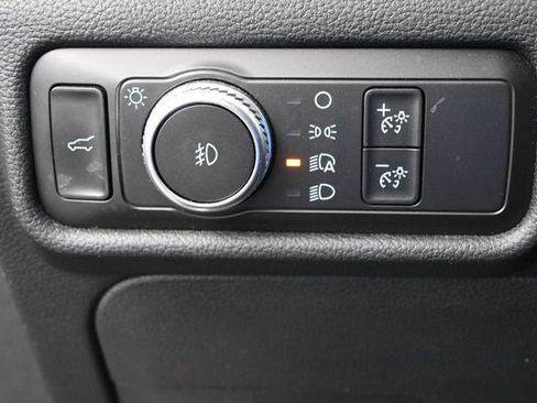 Used 2020 Ford Explorer Limited RWD image 11
