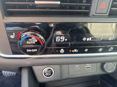 Used 2023 Nissan Rogue SV w/ SV Premium B Package AWD/4WD image 24