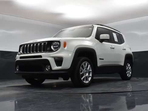 Used 2021 Jeep Renegade Latitude AWD/4WD image 34