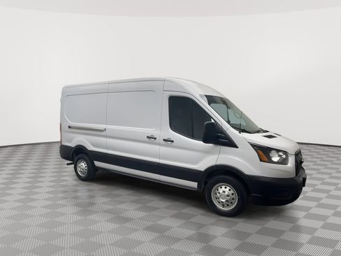 Used 2023 Ford Transit 250 Medium Roof AWD w/ Load Area Protection Package image 31