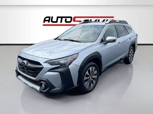 Used 2025 Subaru Outback Touring AWD/4WD image 3