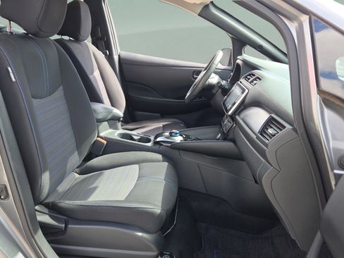 Used 2023 Nissan Leaf SV Plus image 19