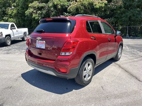 Used 2019 Chevrolet Trax LT w/ Driver Confidence Package FWD image 3