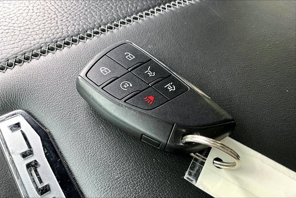 Used 2025 GMC Yukon Denali AWD/4WD image 10