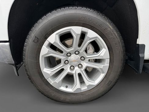 Used 2023 Chevrolet Silverado 1500 LTZ w/ LTZ Premium Package image 14