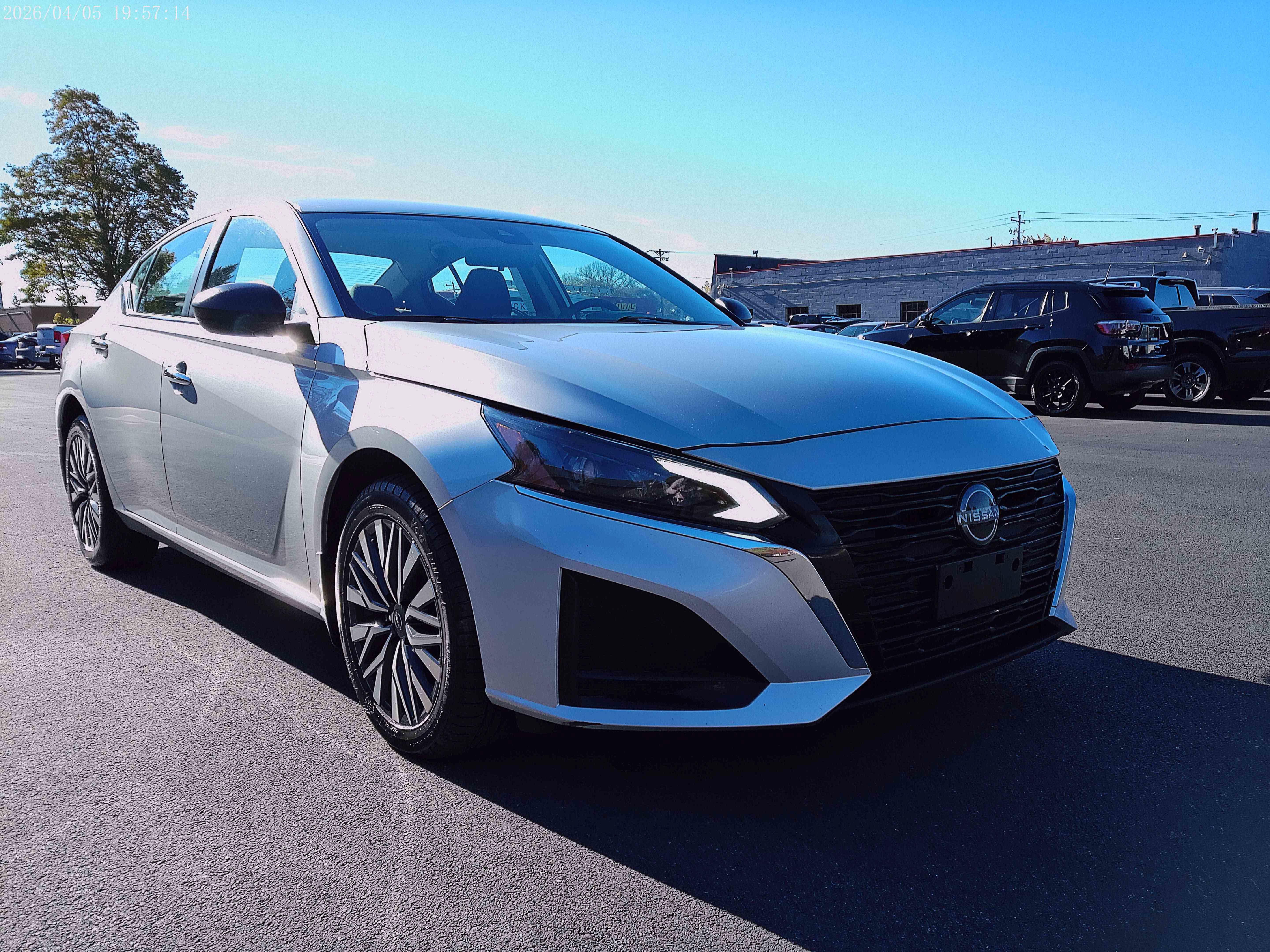 Used 2024 Nissan Altima 2.5 SV AWD/4WD image 7