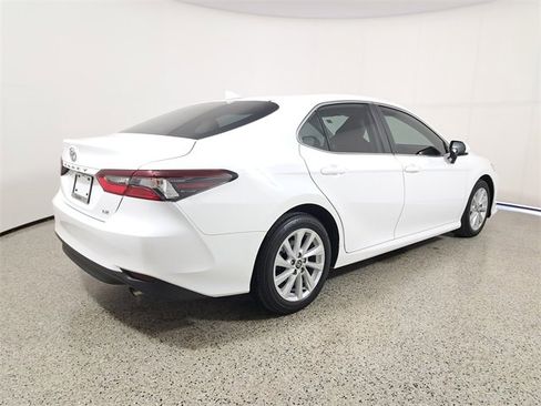 Used 2023 Toyota Camry LE image 5