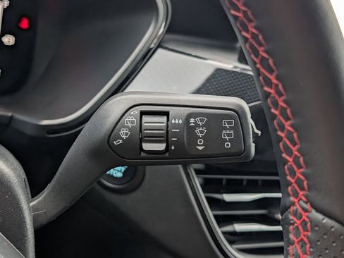 Certified 2025 Ford Escape ST-Line AWD/4WD image 26