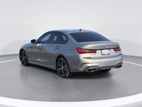 Used 2022 BMW M340i w/ Driving Assistance Package image 5