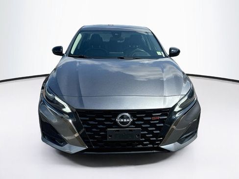 Used 2024 Nissan Altima 2.5 SR AWD/4WD image 2