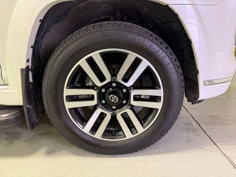 Used 2023 Toyota 4Runner Limited image 32