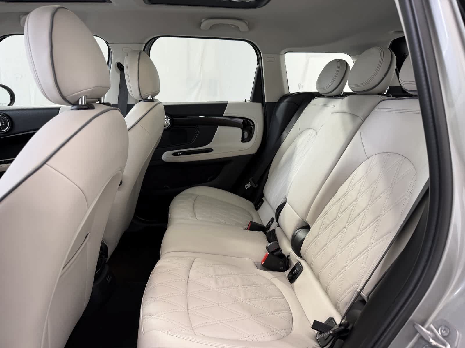 Used 2024 MINI Cooper Countryman S w/ Signature Upholstery Package FWD image 11