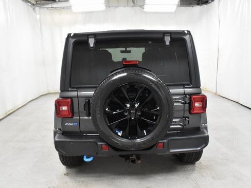 Used 2022 Jeep Wrangler Unlimited Sahara w/ Cold Weather Group image 6