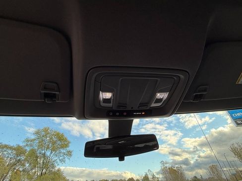 Certified 2019 Chevrolet Silverado 1500 Custom Trail Boss w/ Custom Convenience Package image 21