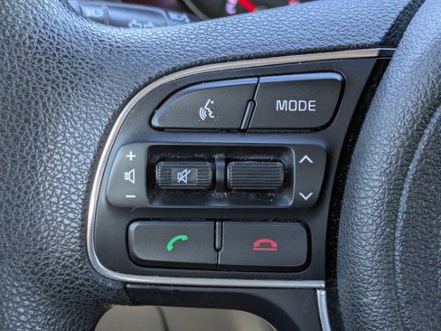 Used 2017 Kia Optima LX w/ Driver Convenience Package image 29