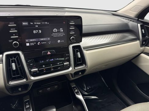 Used 2021 Kia Sorento S w/ Panoramic Sunroof Package FWD image 23
