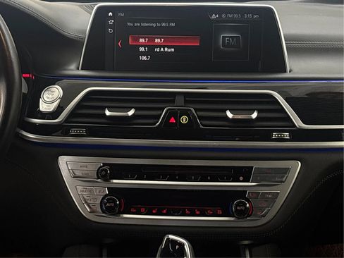 Used 2019 BMW 750i xDrive 750i xDrive Sedan 4D w/ Executive Package image 19