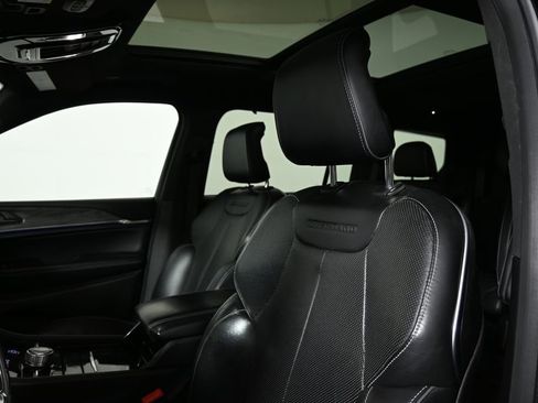 Used 2022 Jeep Grand Cherokee L Overland w/ Luxury Tech Group IV image 15