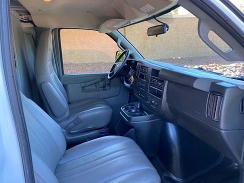 Used 2021 Chevrolet Express 2500 w/ Driver Convenience Package RWD image 45