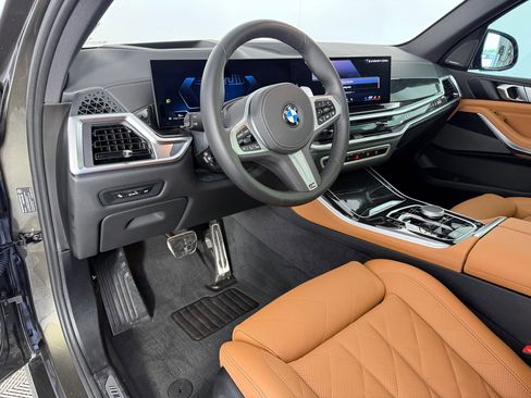 Used 2026 BMW X5 sDrive40i w/ M Sport Package RWD image 4