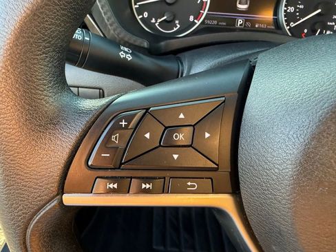 Used 2024 Nissan Sentra SV image 22