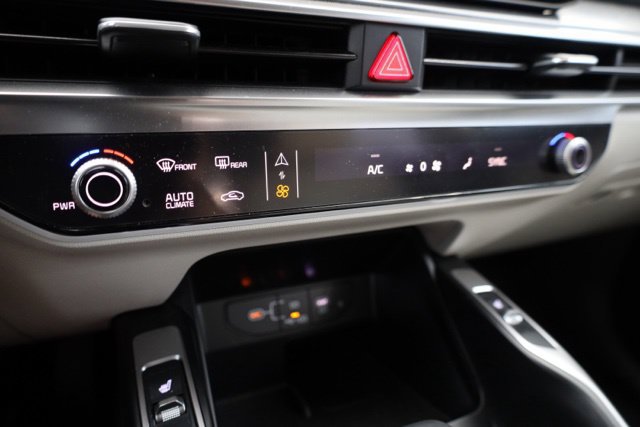 Used 2025 Kia Sorento S w/ Panoramic Sunroof Package FWD image 32