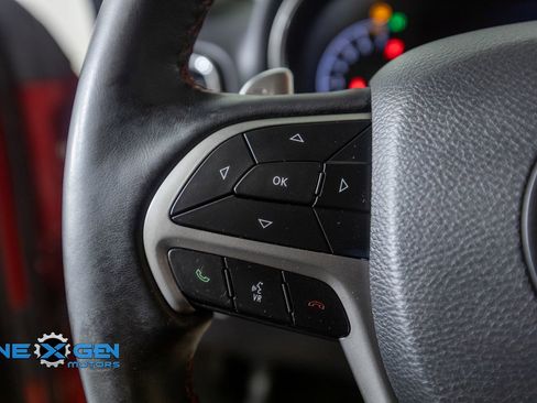 Used 2019 Jeep Grand Cherokee Trailhawk AWD/4WD image 14