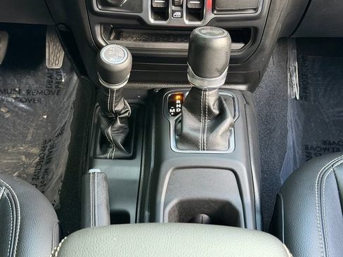 Used 2023 Jeep Wrangler Unlimited Sahara w/ Cold Weather Group AWD/4WD image 47
