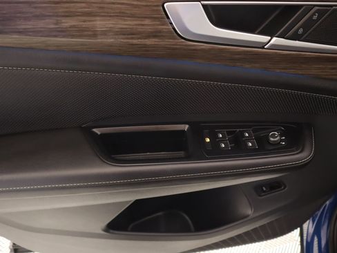 Used 2025 Volkswagen Atlas SEL image 17