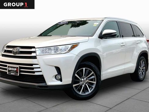 Used 2018 Toyota Highlander XLE AWD/4WD image 1
