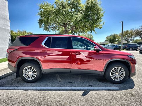 Used 2023 Chevrolet Traverse LT AWD/4WD image 10