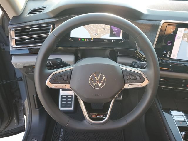 Used 2024 Volkswagen Atlas Peak Edition SEL AWD/4WD image 16