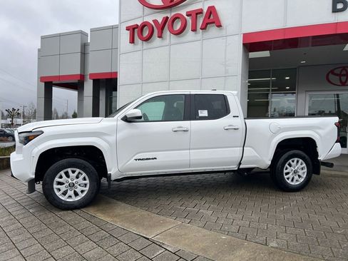 New 2026 Toyota Tacoma SR5 AWD/4WD image 2