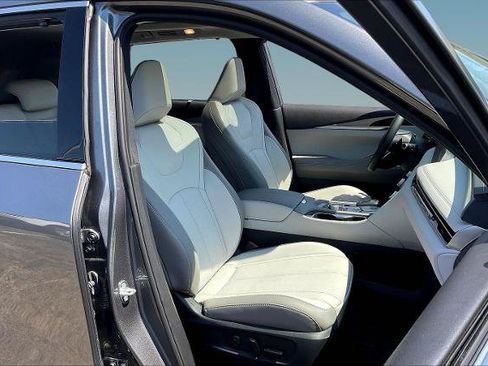 Certified 2026 INFINITI QX60 Luxe w/ Cargo Package AWD/4WD image 28