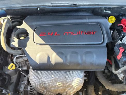 Used 2018 Jeep Renegade Limited AWD/4WD image 28