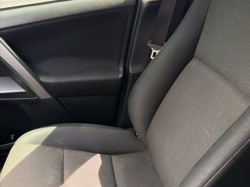 Used 2017 Toyota RAV4 LE w/ Carpet Mat Package image 16