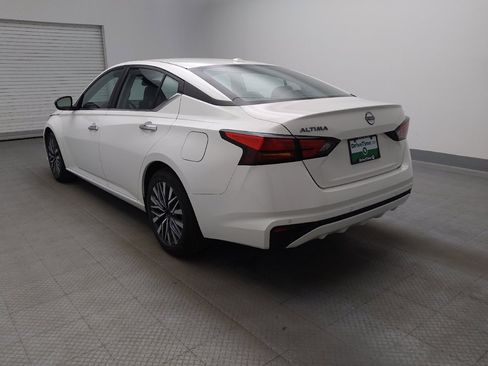 Used 2025 Nissan Altima 2.5 SV FWD image 5