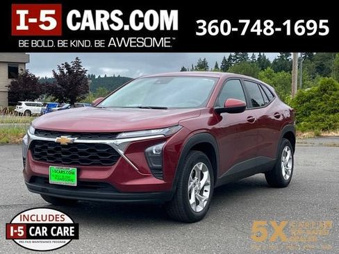 Used 2024 Chevrolet Trax LS w/ LS Convenience Package FWD image 1