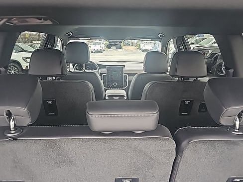 Certified 2024 GMC Acadia Denali w/ LPO, Floor Liner Package image 7